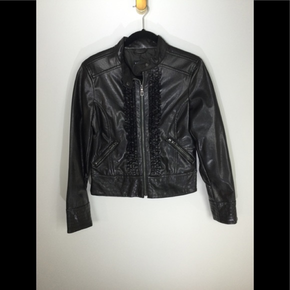 🔥🔥 Ruffle Front Faux leather jacket - Picture 1 of 7